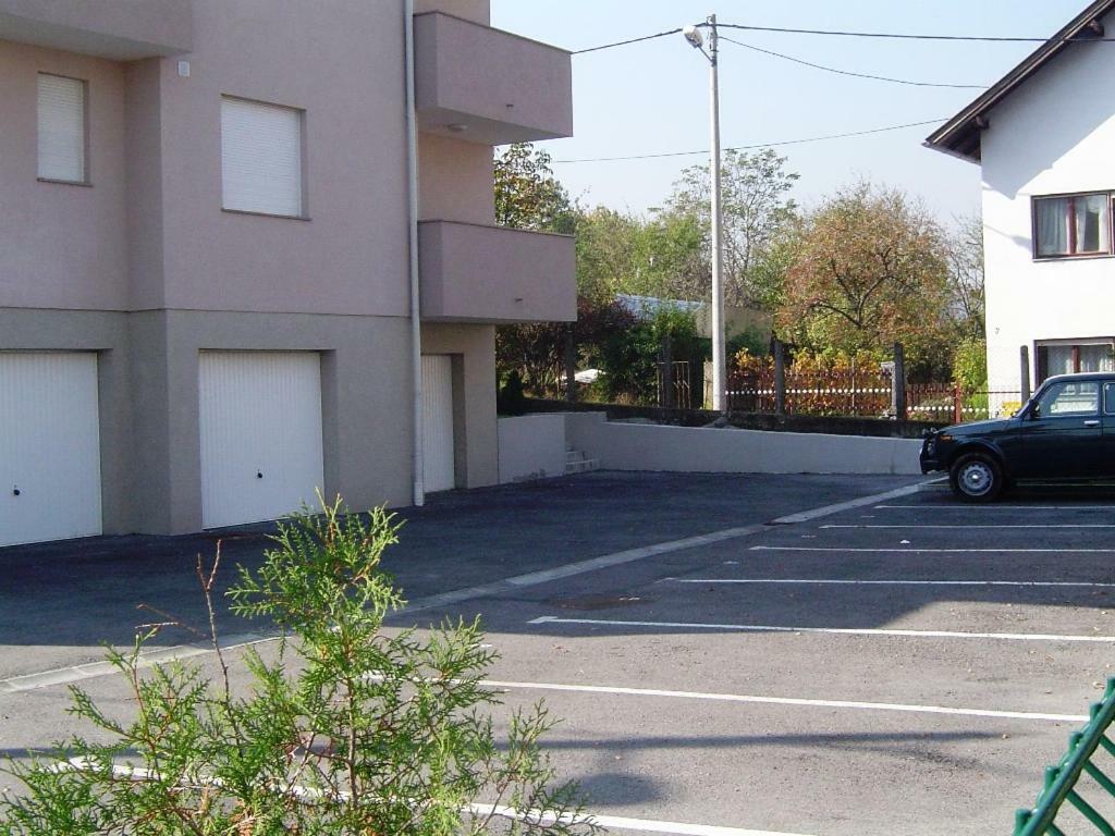 Apartmani Almica Zagreb Bagian luar foto